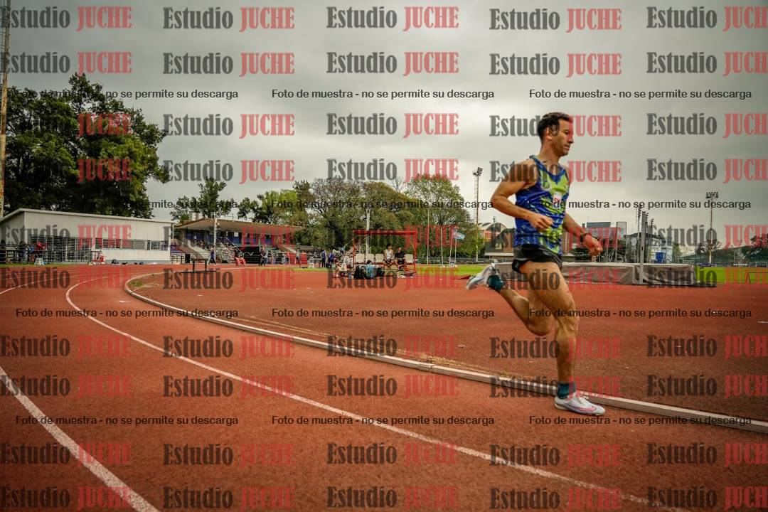 Fotos de los 800 m llanos de varones