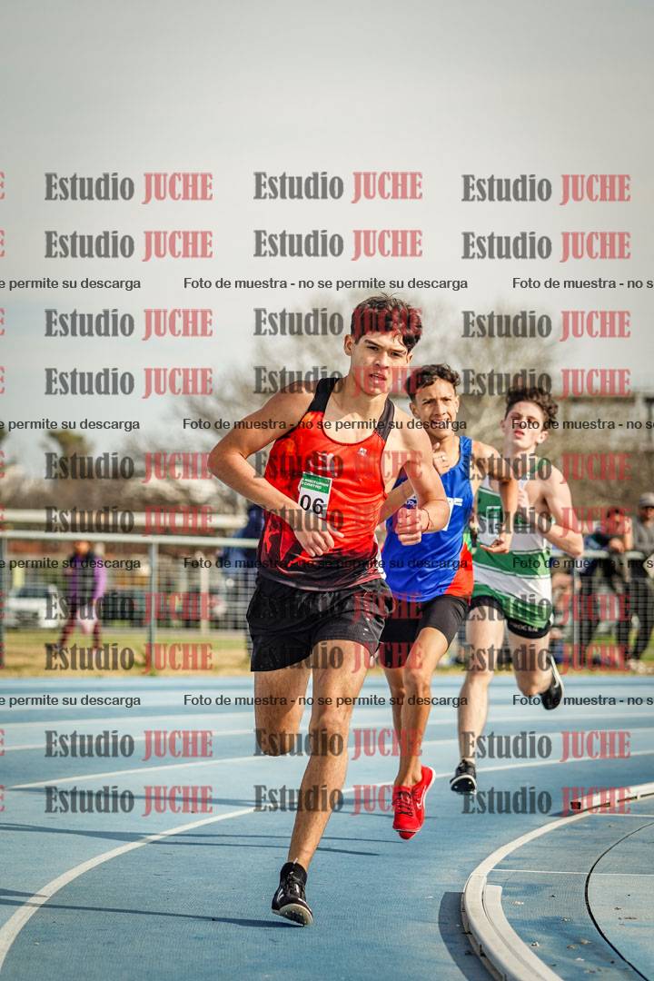 Fotos de los 800 m llanos de varones