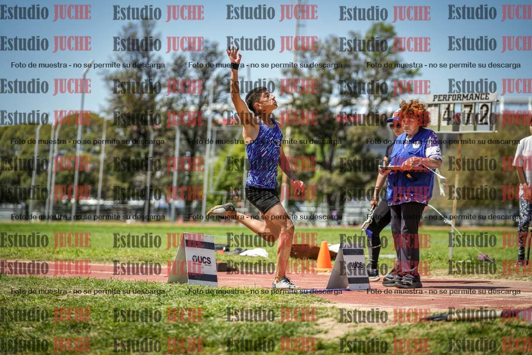 Fotos del salto en largo de varones - (incluye octatlón)