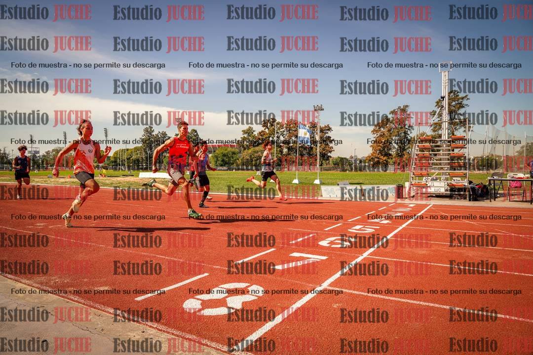 Fotos de los 100 m llanos de varones