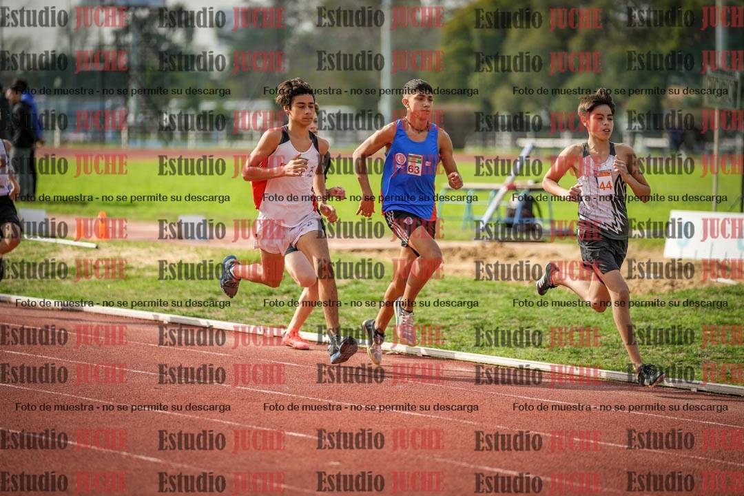 Fotos de los 600 m llanos de varones