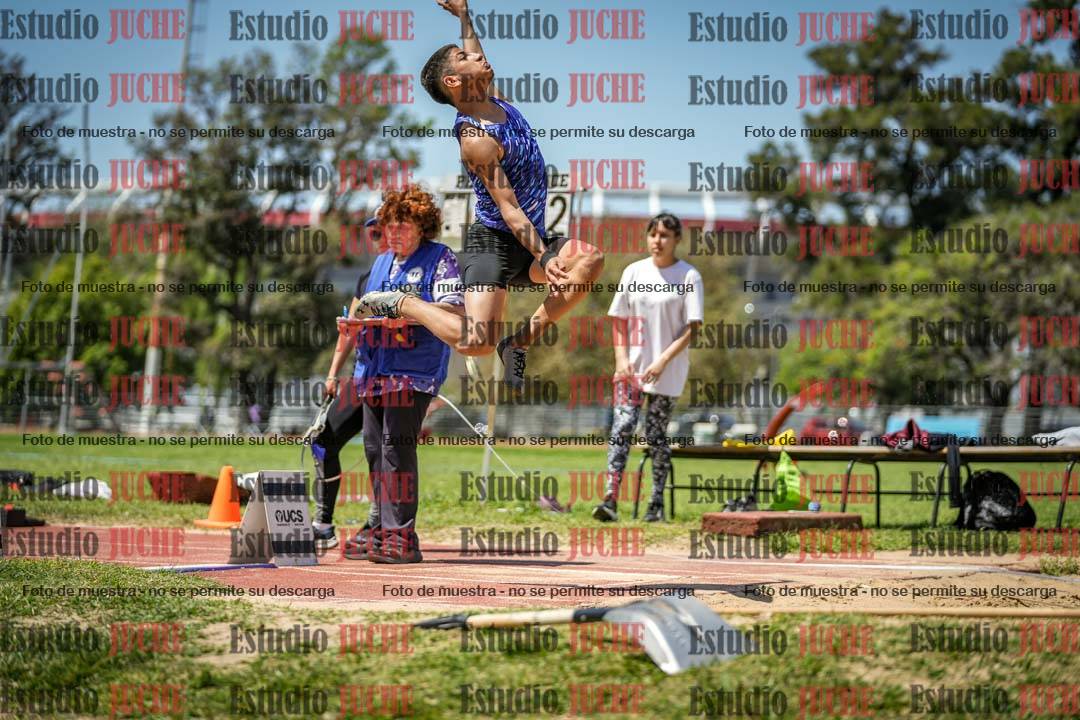 Fotos del salto en largo de varones - (incluye octatlón)