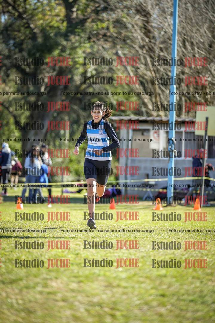 Fotos de la llegada del cross de 2000 m