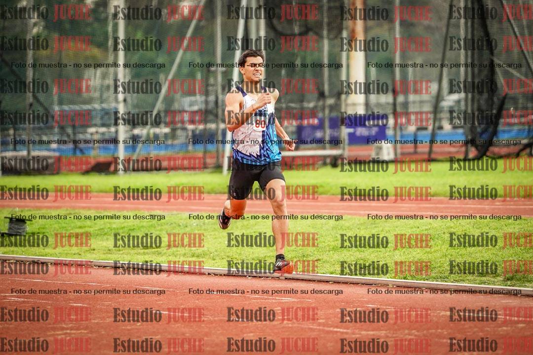 Fotos de los 800 m llanos de varones