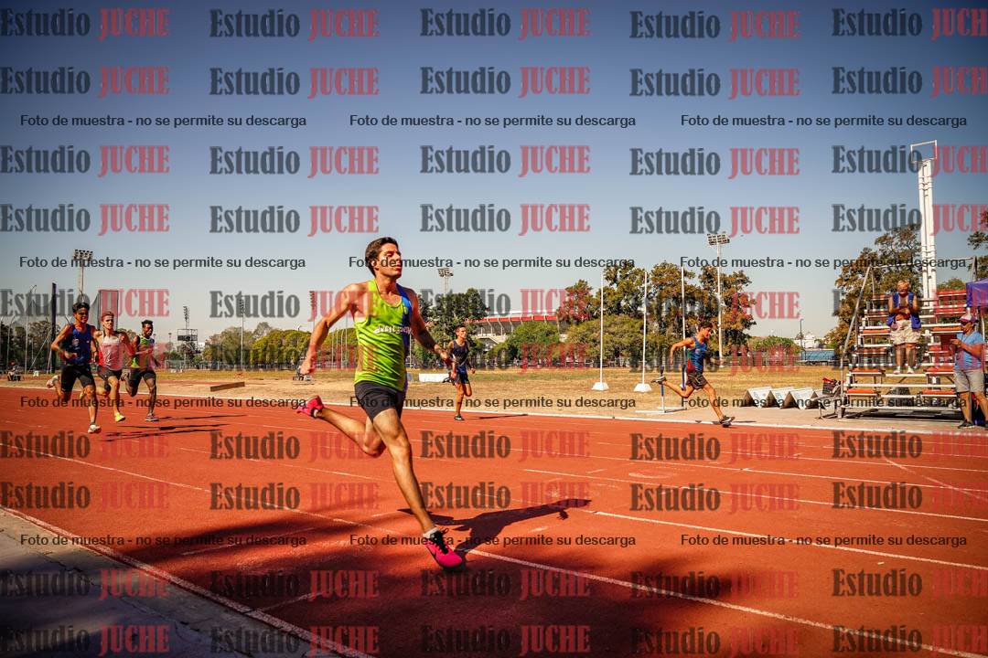 Fotos de los 200 m llanos de varones