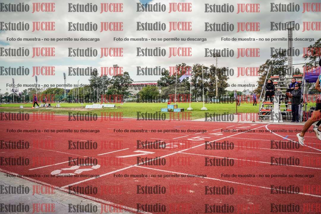 Fotos de los 400 m llanos de varones