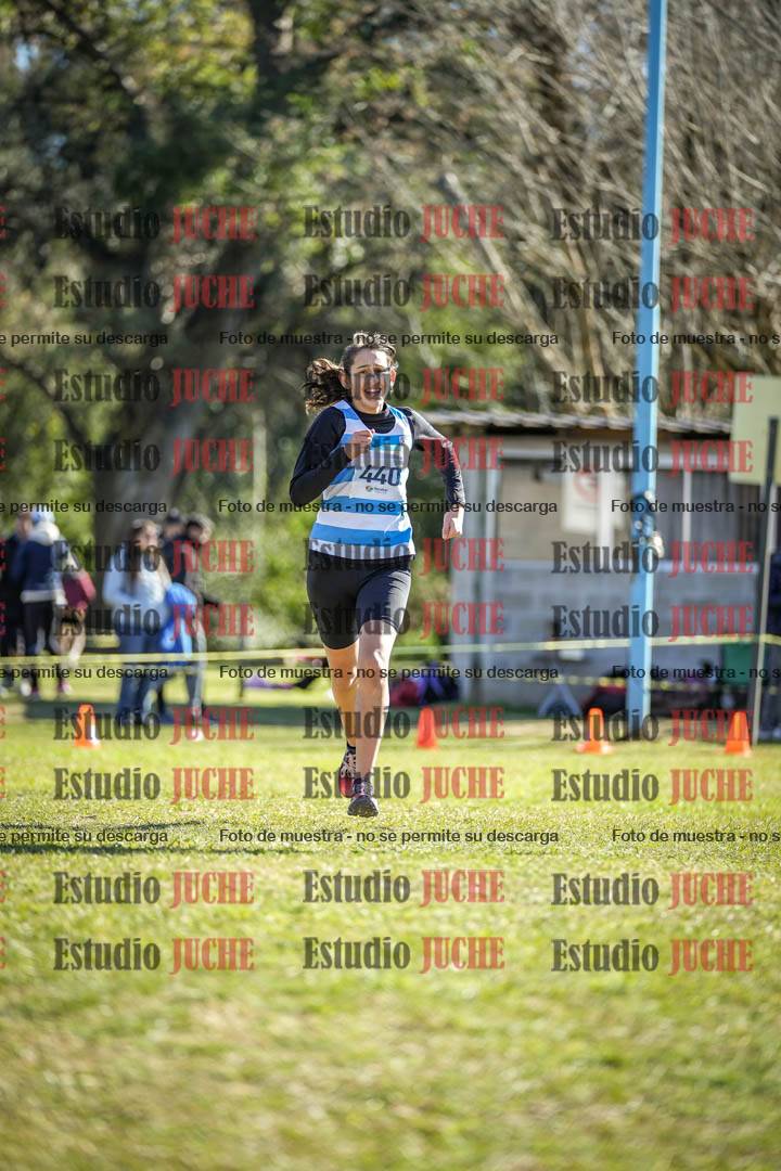 Fotos de la llegada del cross de 2000 m