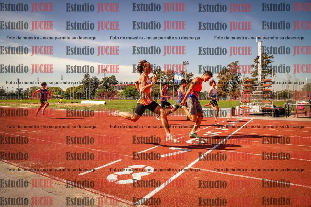 Fotos de los 100 m llanos de varones