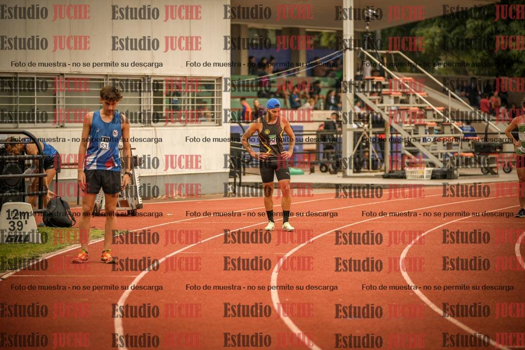 Fotos de los 800 m llanos de varones