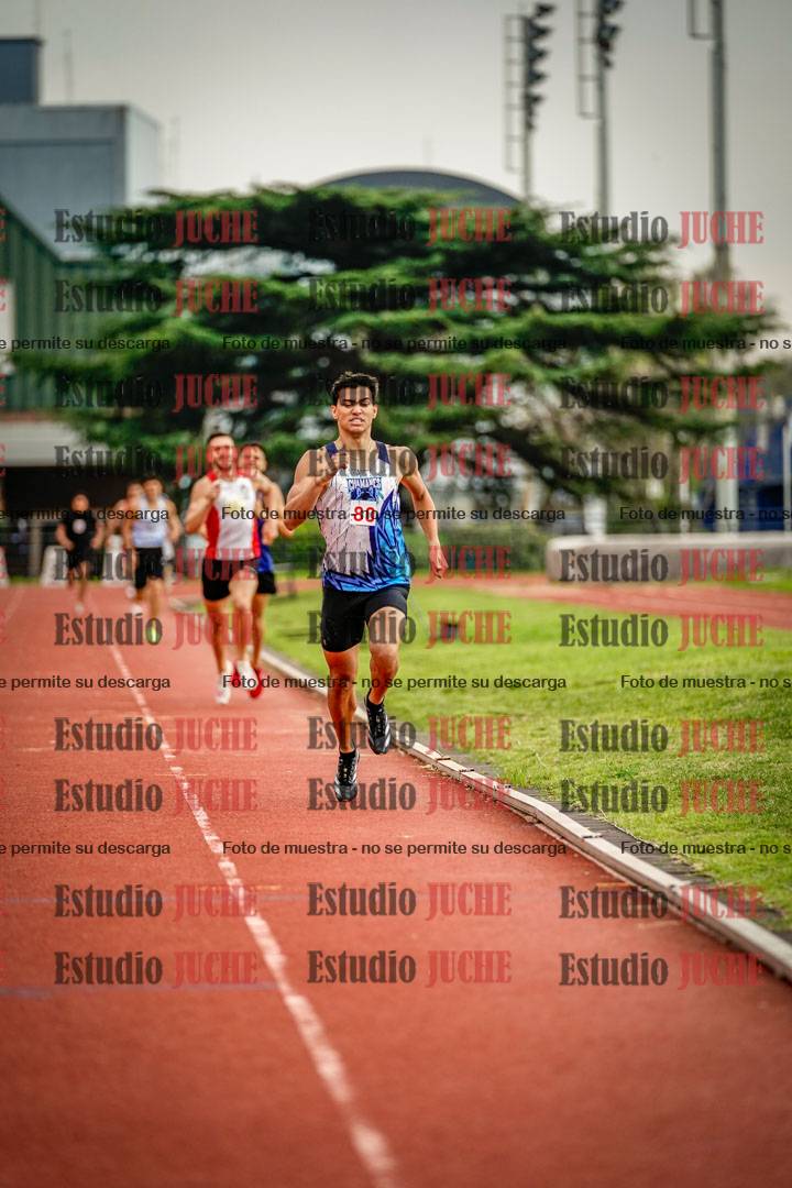 Fotos de los 800 m llanos de varones