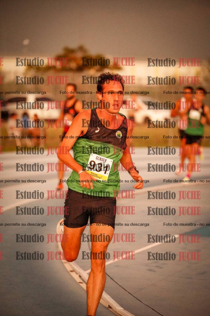 Fotos de los 3000 m llanos de varones