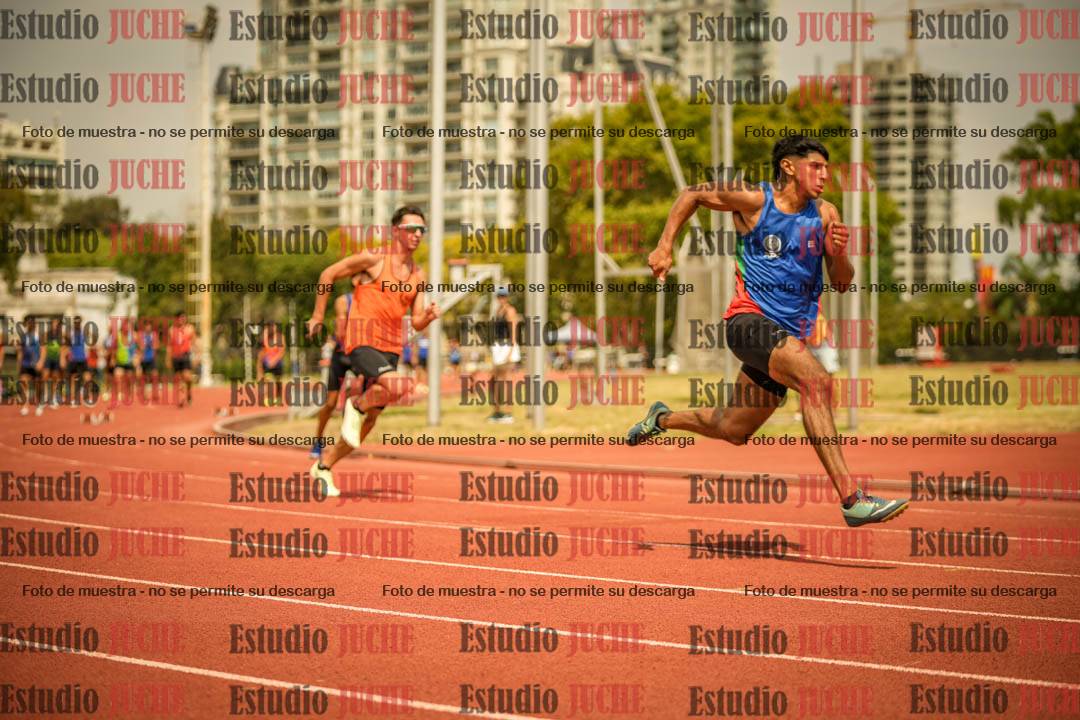 Fotos de los 200 m llanos de varones
