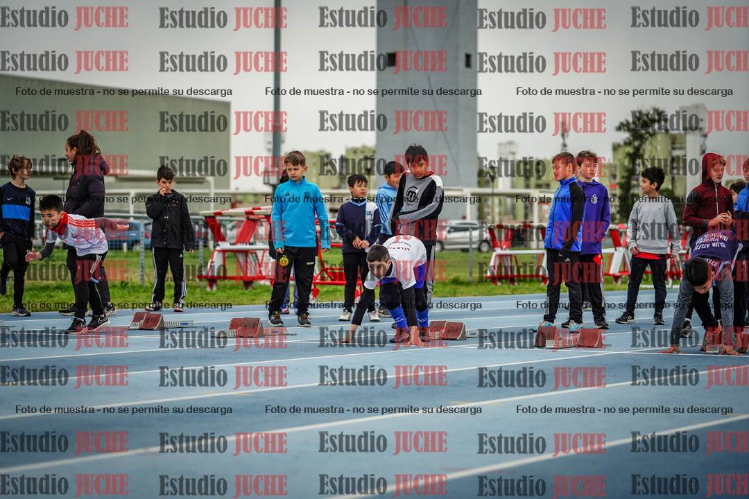 Fotos de los 50 m llanos de varones - U12
