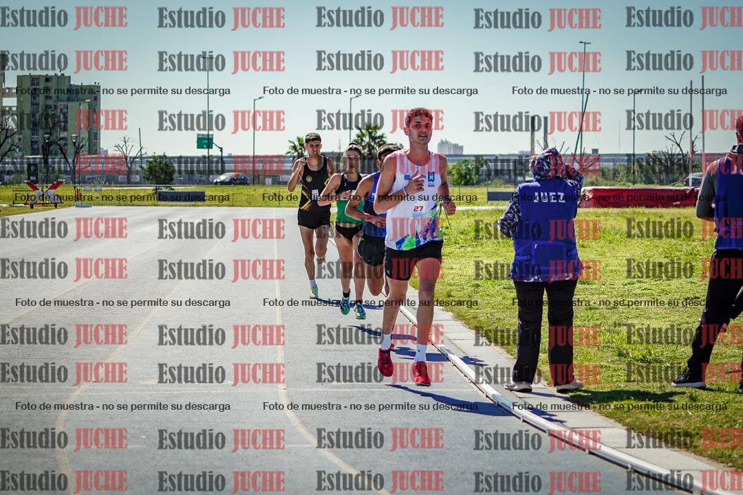Fotos de los 5000 m llanos de mujeres y varones