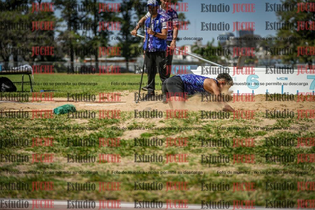 Fotos del salto en largo de varones - (incluye octatlón)