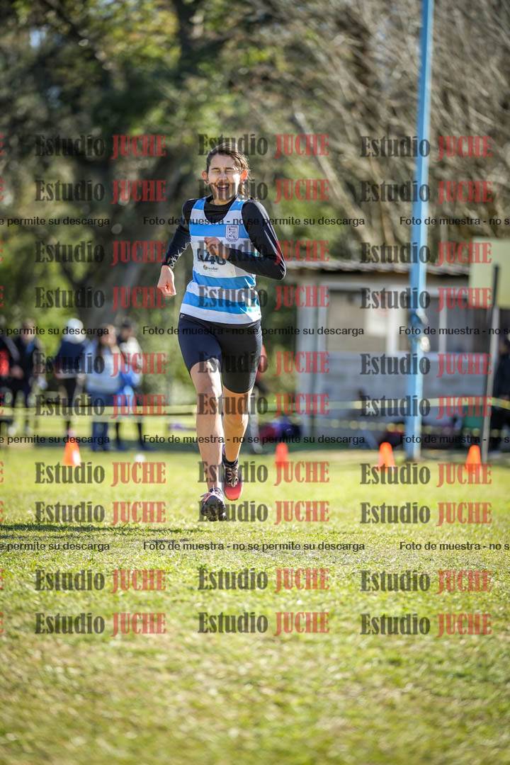 Fotos de la llegada del cross de 2000 m