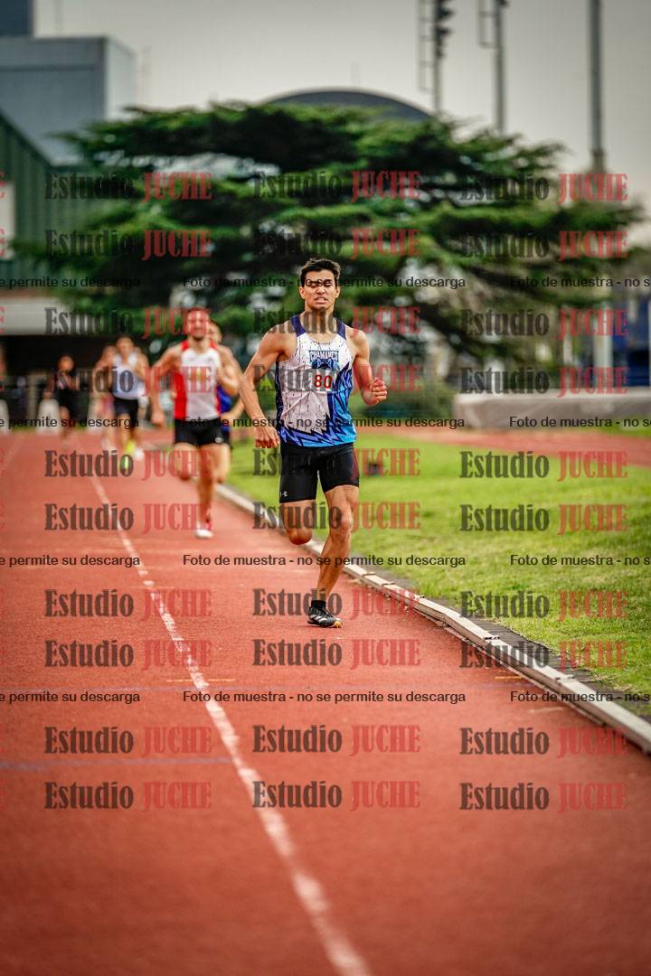 Fotos de los 800 m llanos de varones