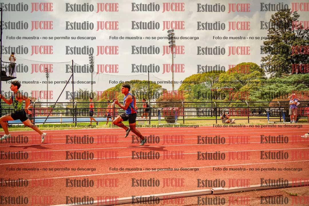 Fotos de los 200 m llanos de varones