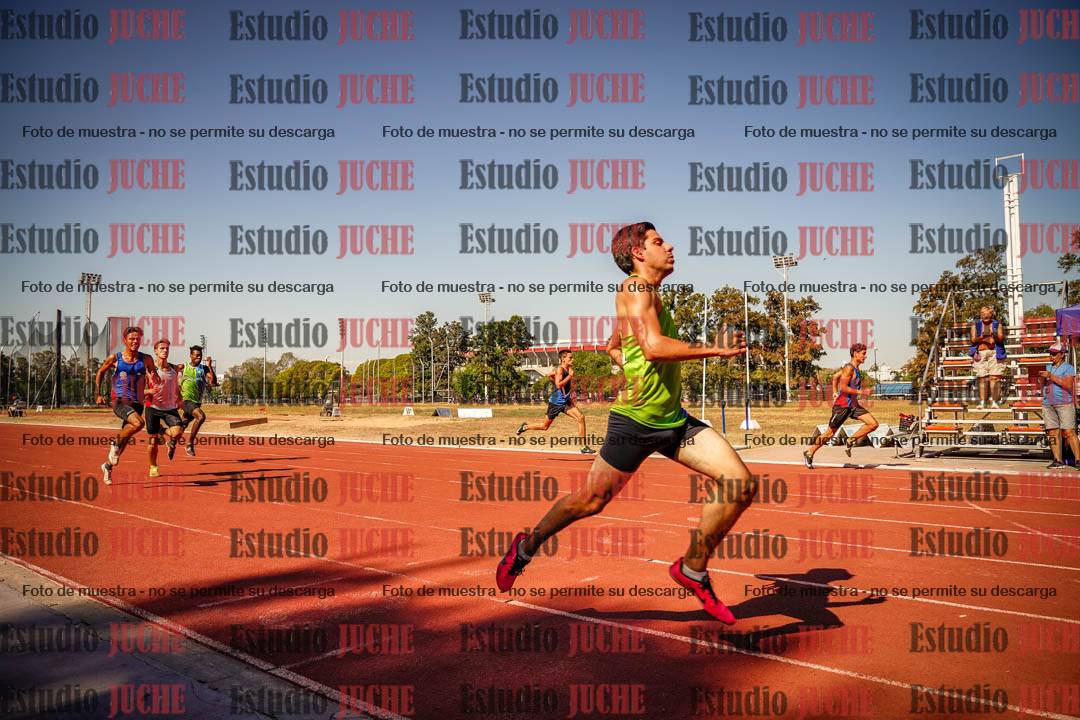 Fotos de los 200 m llanos de varones