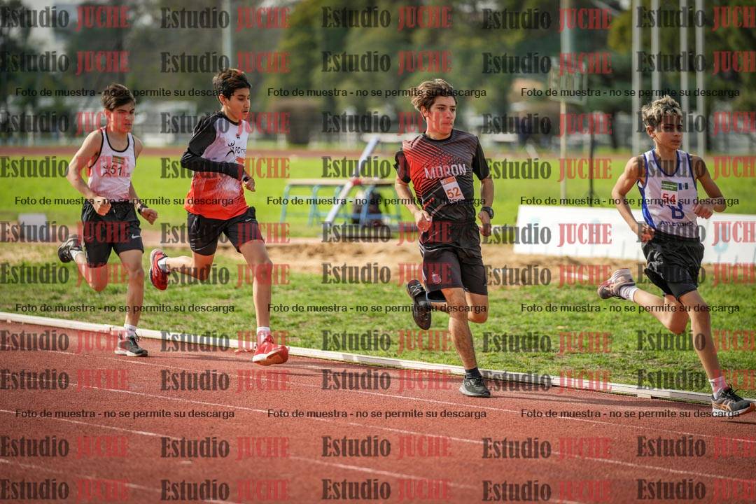 Fotos de los 600 m llanos de varones