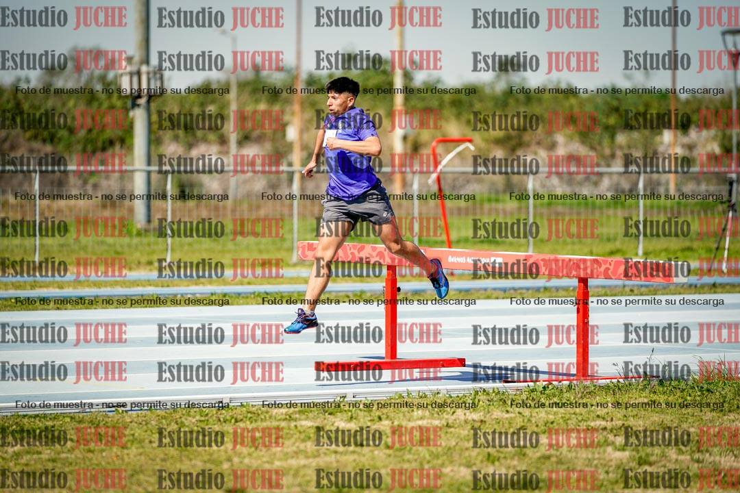Fotos de los 2000 m con obstáculos de varones
