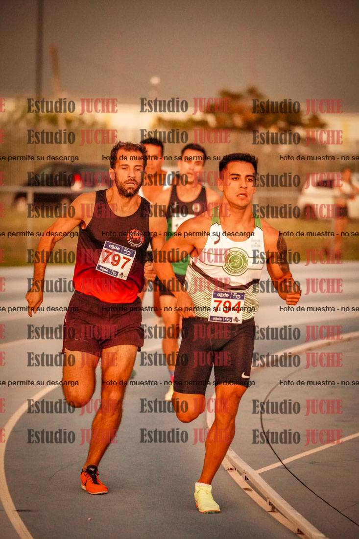 Fotos de los 3000 m llanos de varones