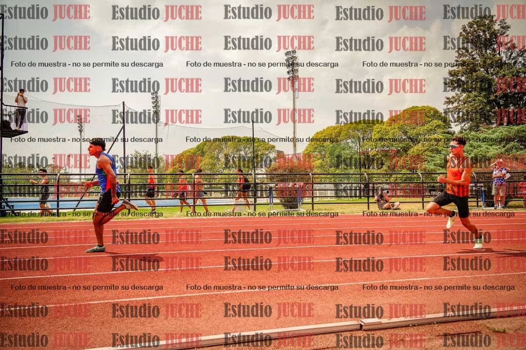 Fotos de los 200 m llanos de varones
