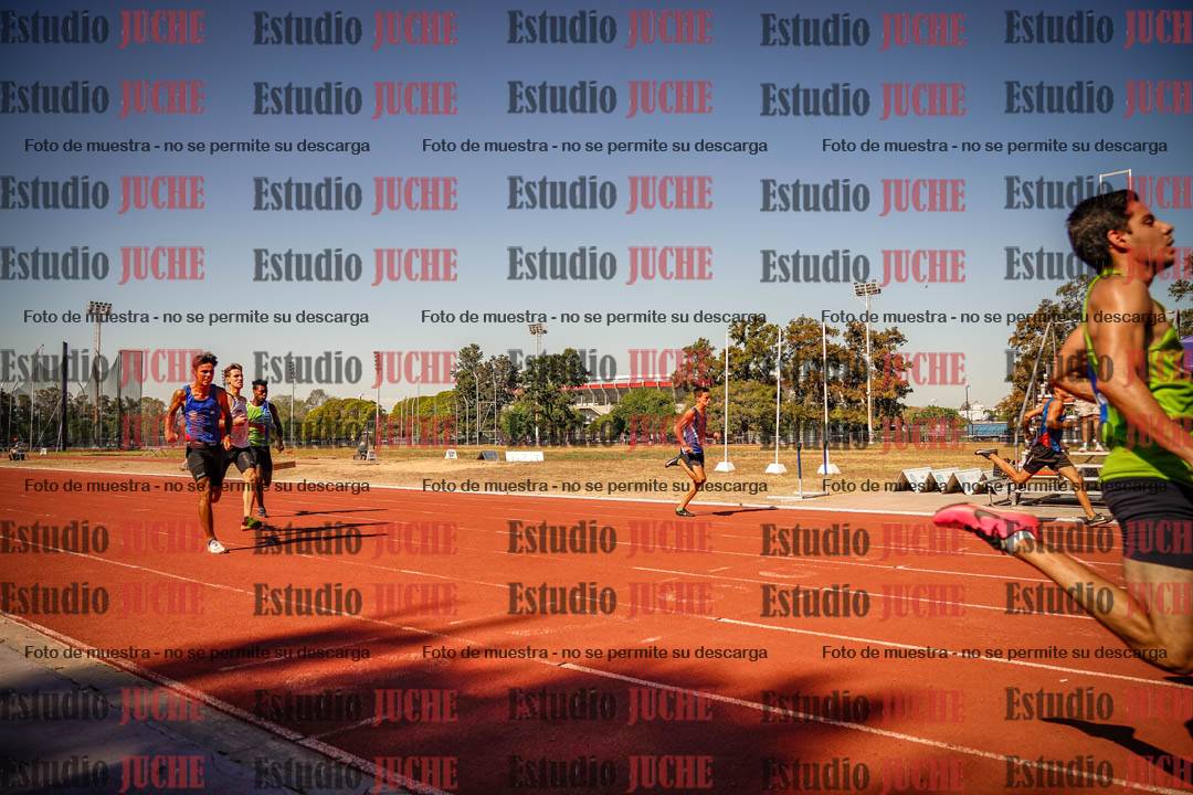 Fotos de los 200 m llanos de varones