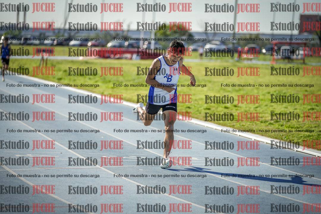 Fotos de los 400 m llanos de varones