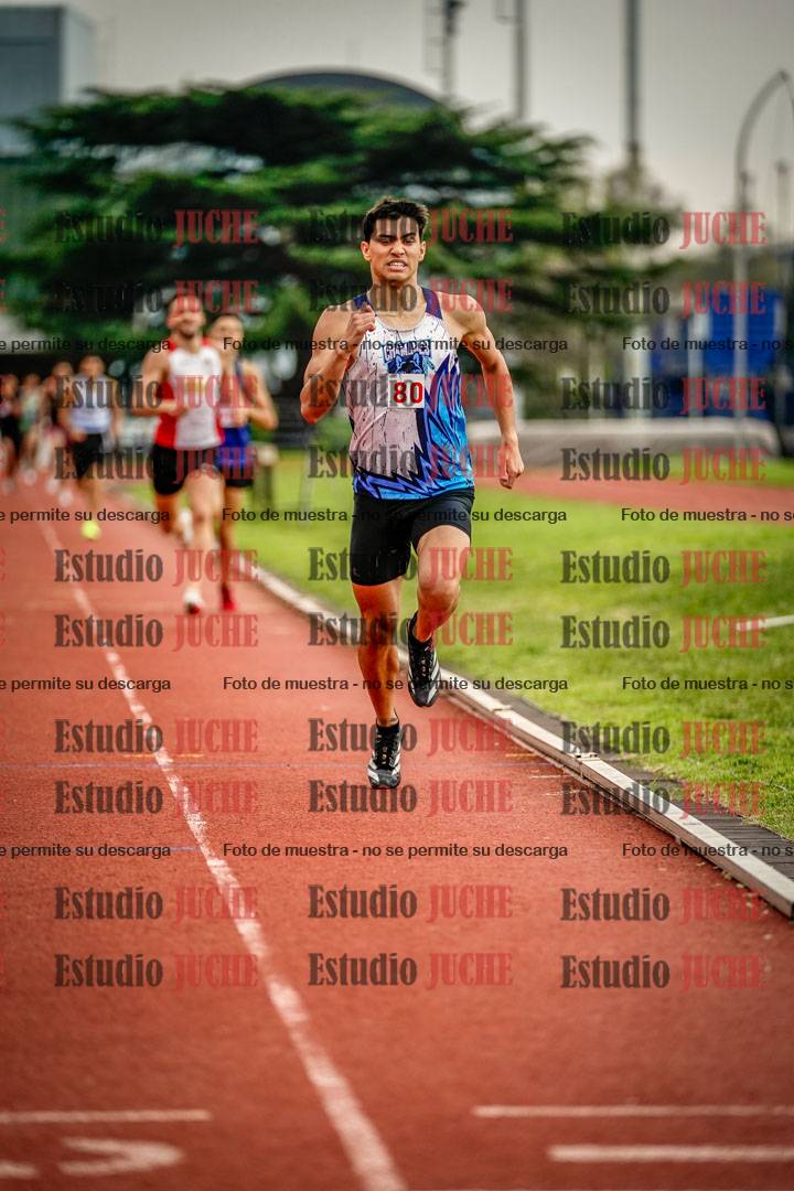 Fotos de los 800 m llanos de varones