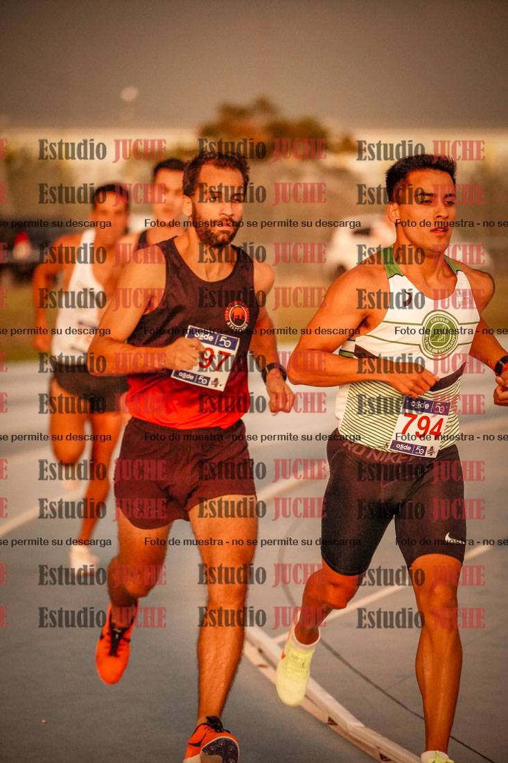 Fotos de los 3000 m llanos de varones