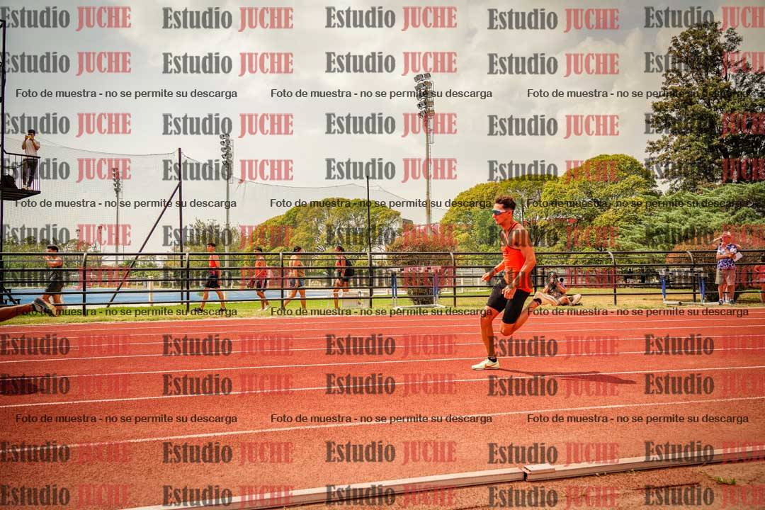 Fotos de los 200 m llanos de varones