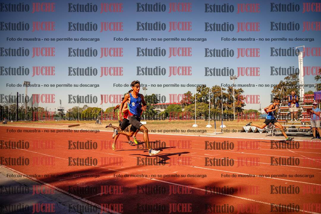 Fotos de los 200 m llanos de varones