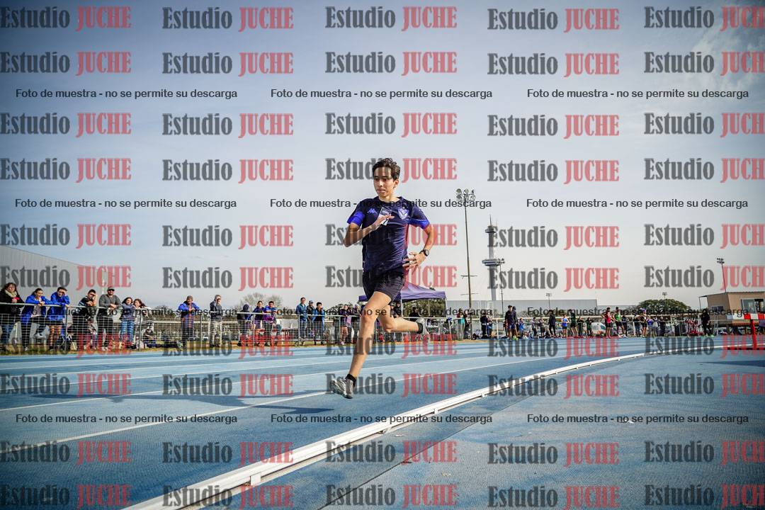 Fotos de los 800 m llanos de varones