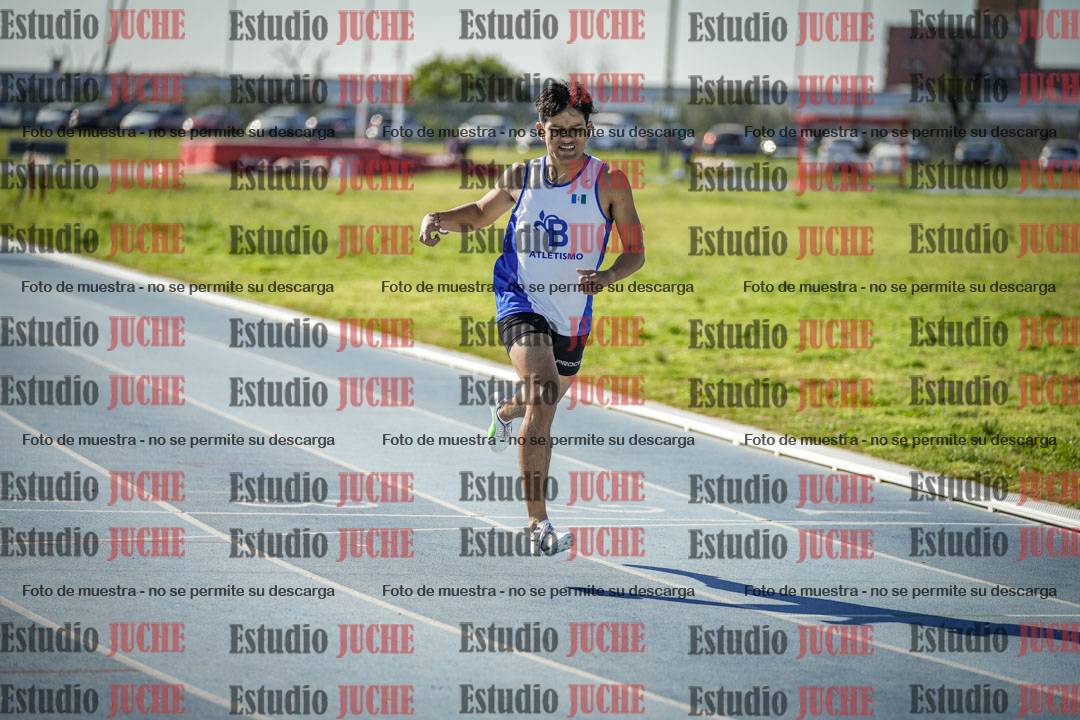 Fotos de los 400 m llanos de varones
