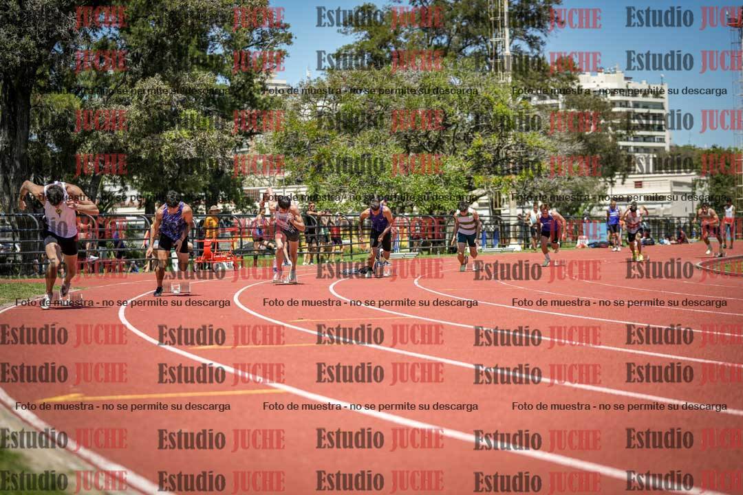 Fotos de los 200 m llanos de varones
