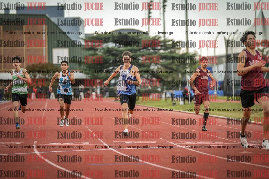 Fotos de los 400 m llanos de varones