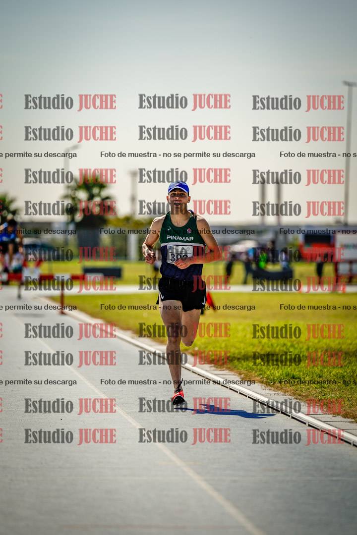 Fotos de los 2000 m con obstáculos de varones