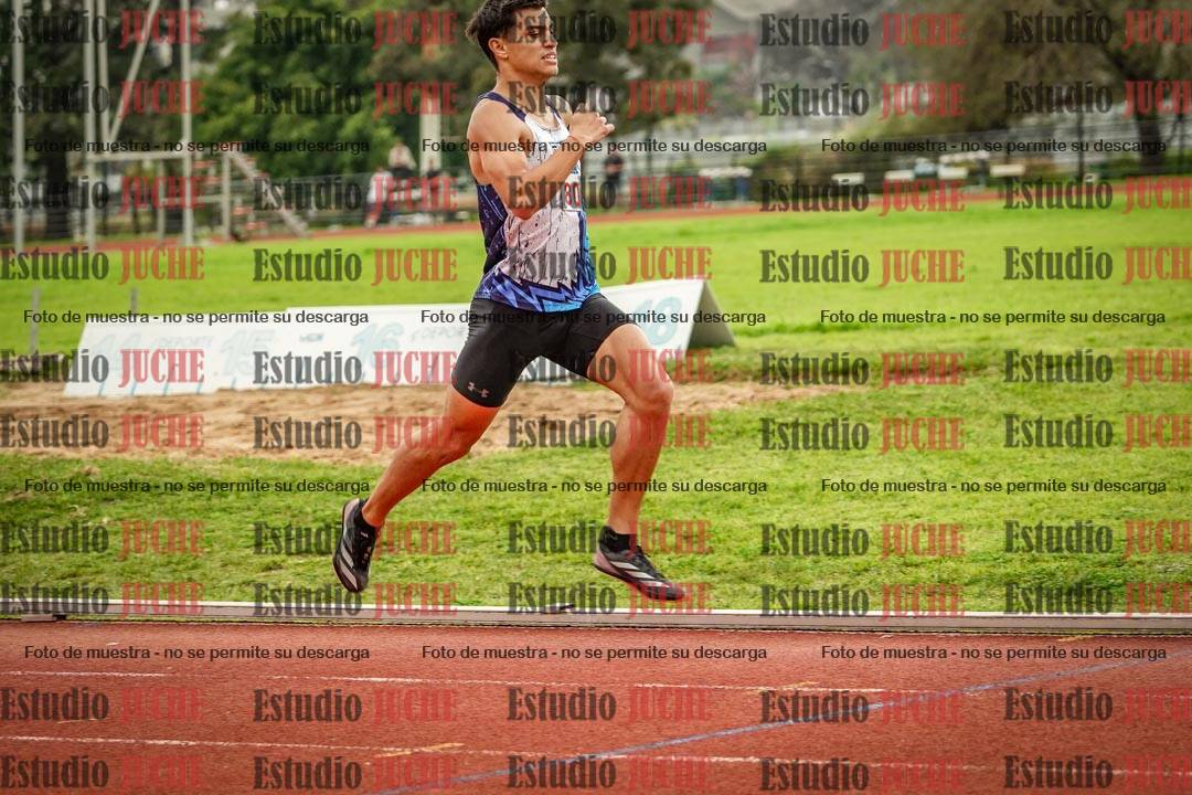 Fotos de los 800 m llanos de varones