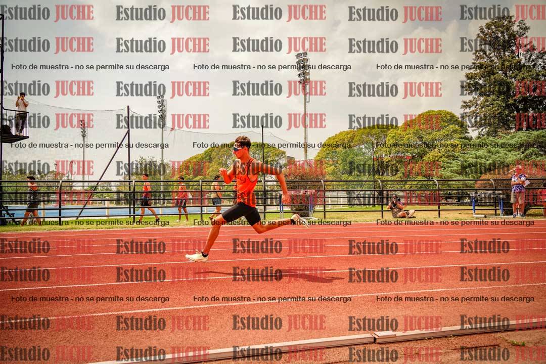 Fotos de los 200 m llanos de varones