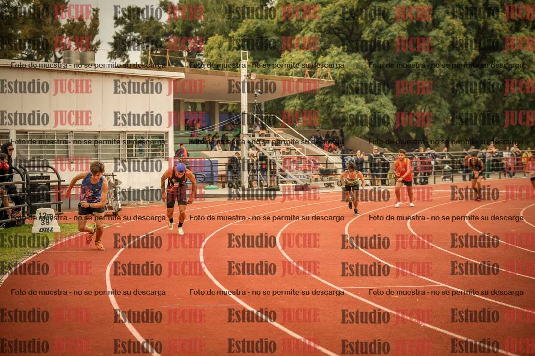 Fotos de los 800 m llanos de varones