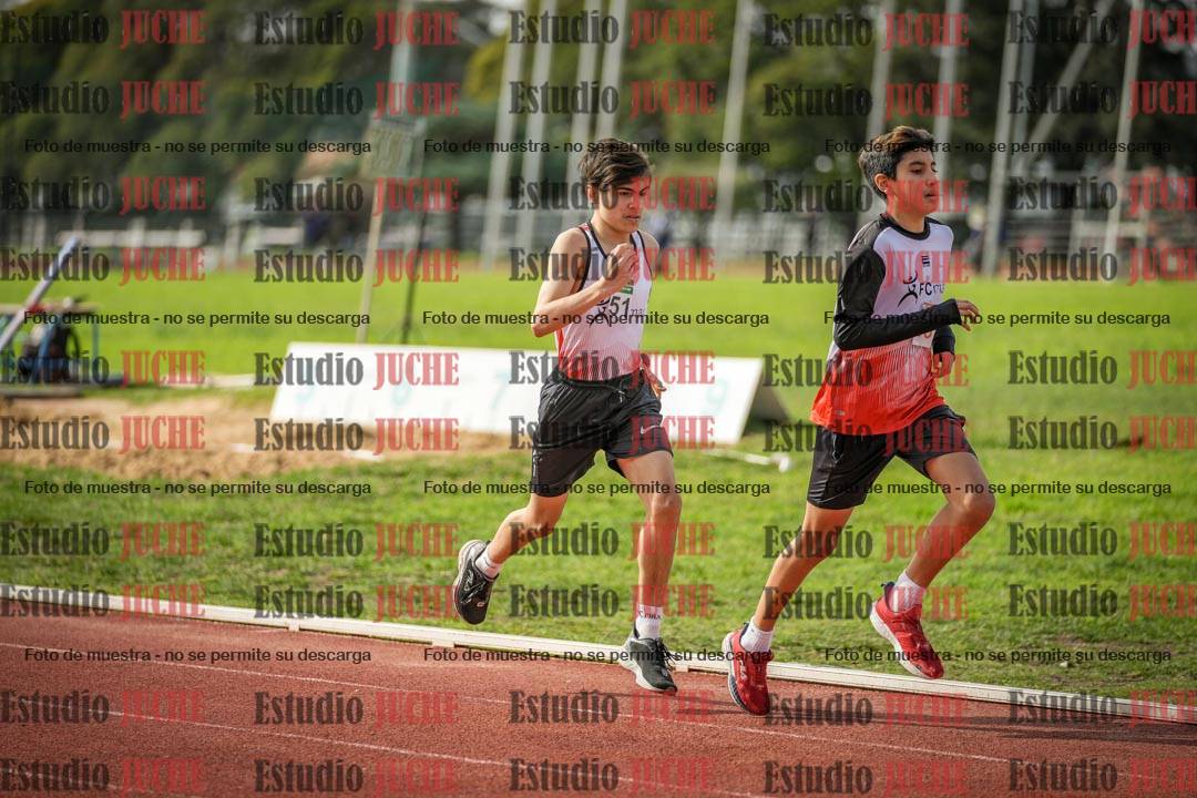 Fotos de los 600 m llanos de varones
