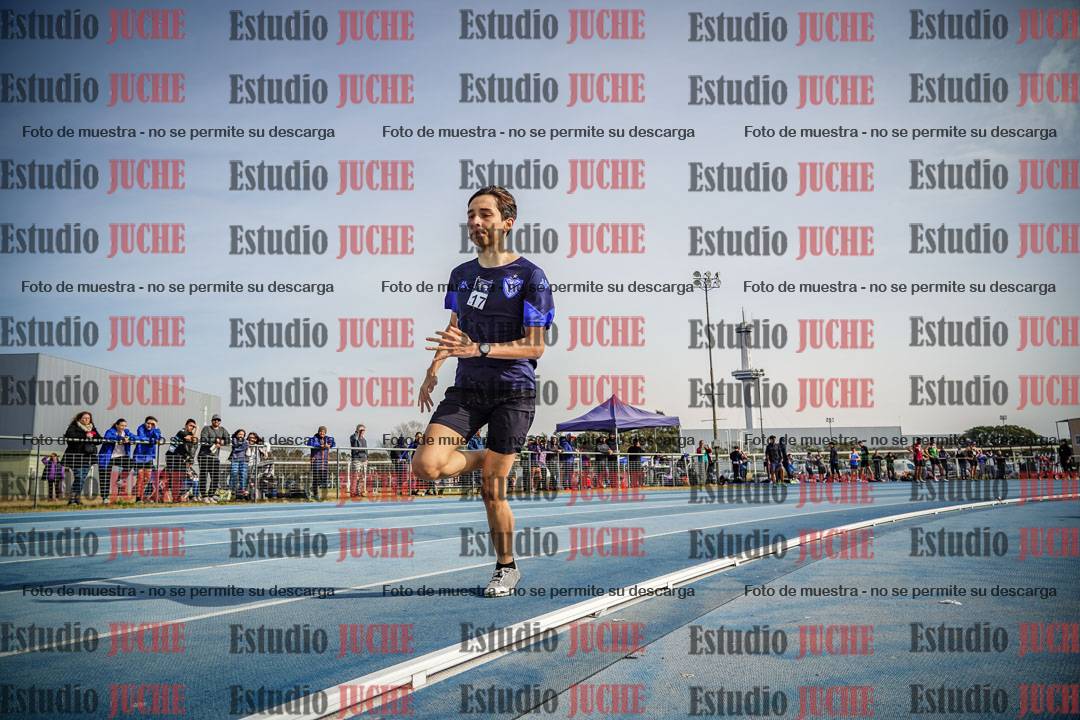 Fotos de los 800 m llanos de varones