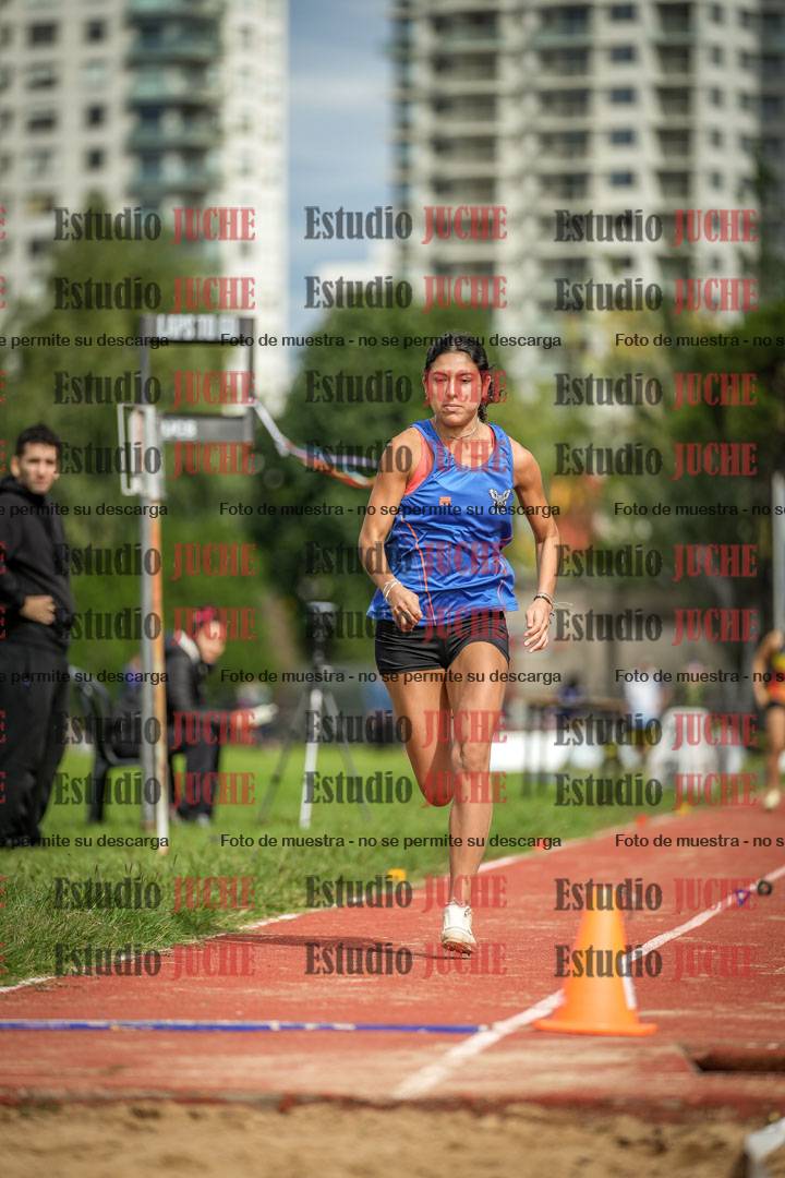Fotos del salto en largo - mujeres mayores