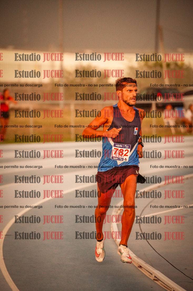 Fotos de los 3000 m llanos de varones
