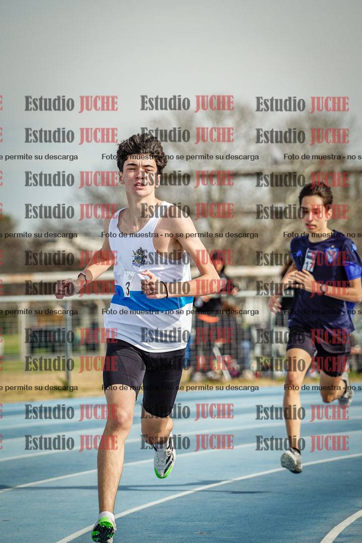 Fotos de los 800 m llanos de varones