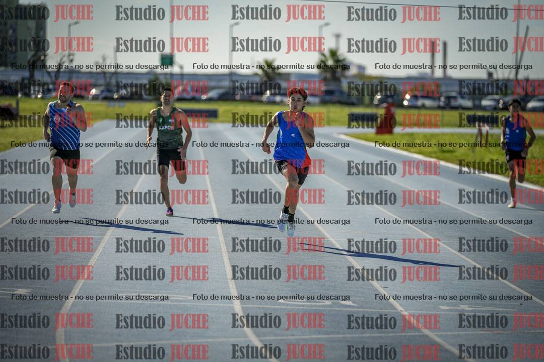 Fotos de los 400 m llanos de varones