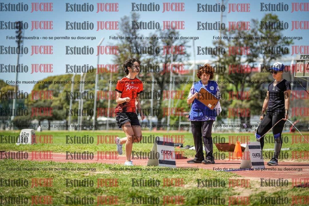 Fotos del salto en largo de varones - (incluye octatlón)
