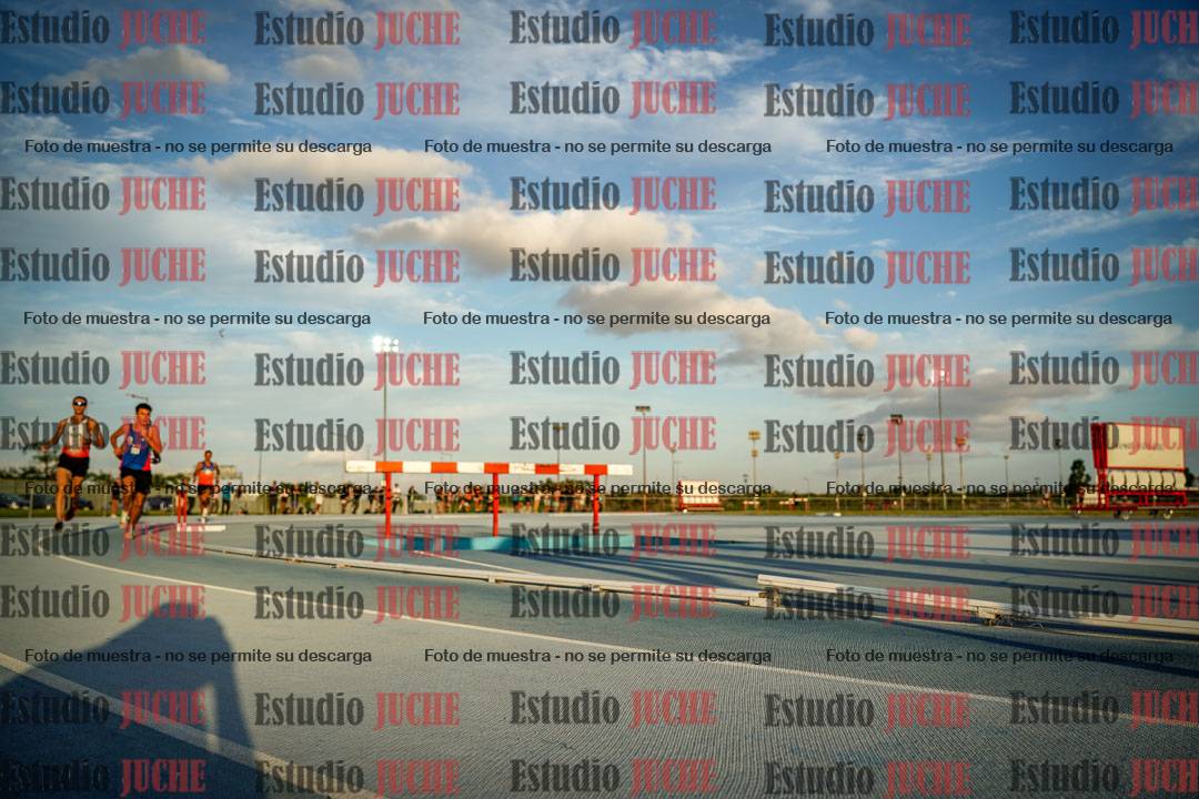 Fotos de los 3000 m llanos de varones