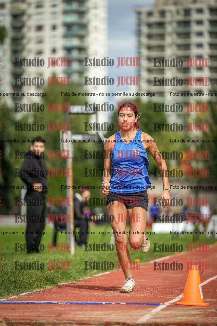 Fotos del salto en largo - mujeres mayores